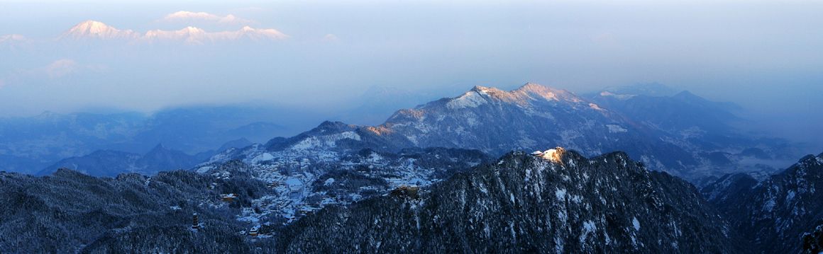"下足“绣花功夫”力保“两节”期间旅游市场安全